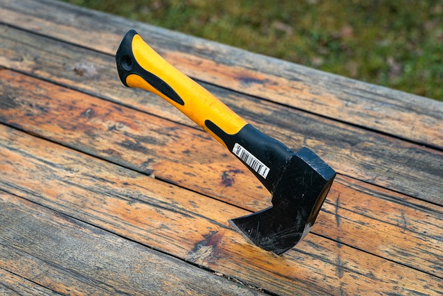 collision-repair-tools-640x480-64522523.jpeg