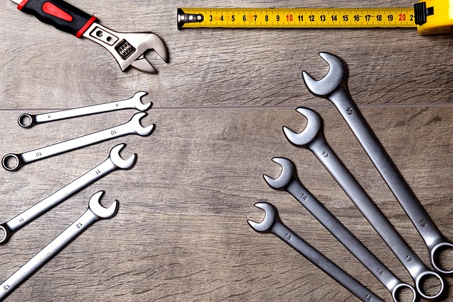 collision-repair-tools-640x480-67986300.jpeg