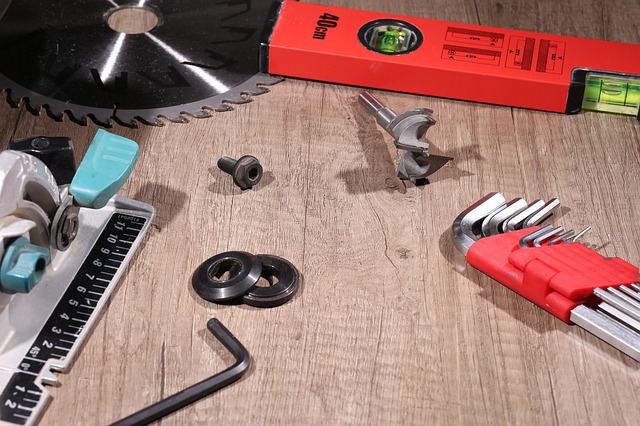 collision-repair-tools-640x480-72526203.jpeg
