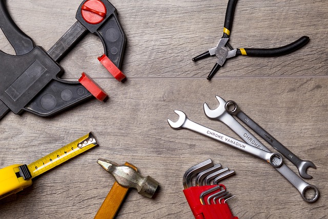 collision-repair-tools-640x480-91078684.jpeg