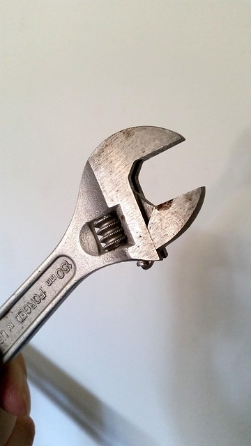 collision-repair-tools-640x480-96295843.jpeg