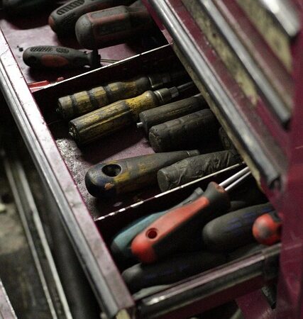 collision-repair-tools-640x480-98295448.jpeg