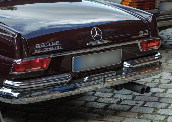 damaged-car-bumper-640x480-13651655.jpeg