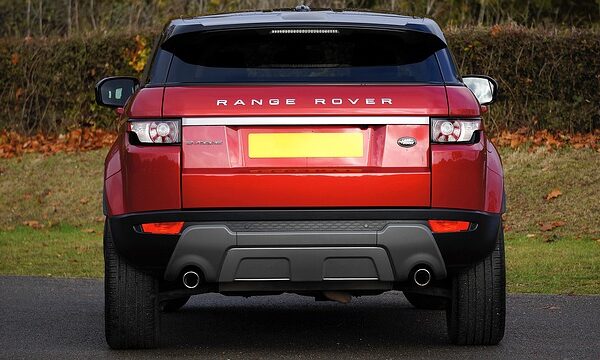damaged-car-bumper-640x480-25396717.jpeg