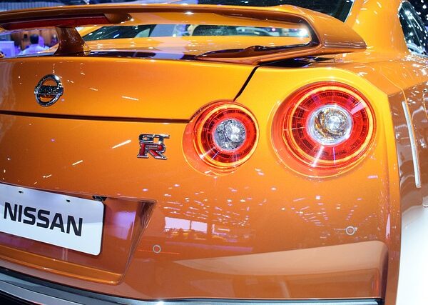 damaged-car-bumper-640x480-27489283.jpeg