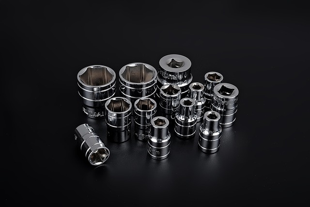 dent-removal-tools-640x480-41280244.jpeg