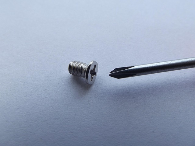 dent-removal-tools-640x480-45533875.jpeg