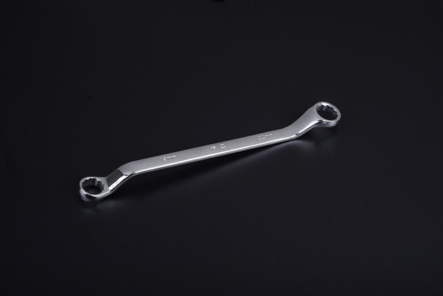dent-removal-tools-640x480-47019010.jpeg