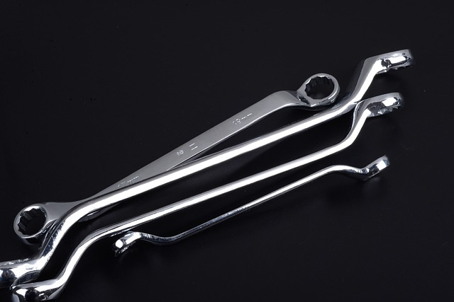 dent-removal-tools-640x480-57407853.jpeg