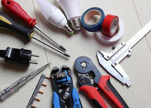 dent-removal-tools-640x480-58068728.jpeg