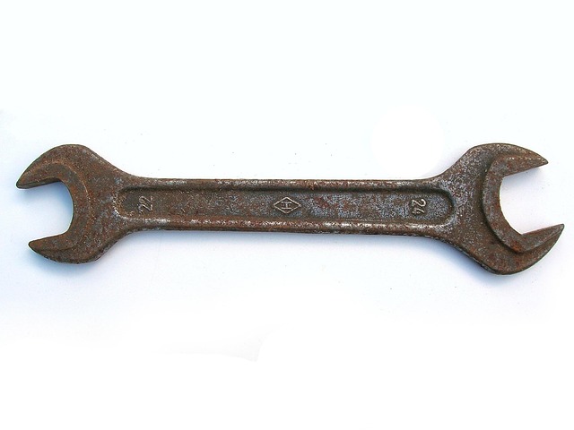 dent-removal-tools-640x480-62078818.jpeg