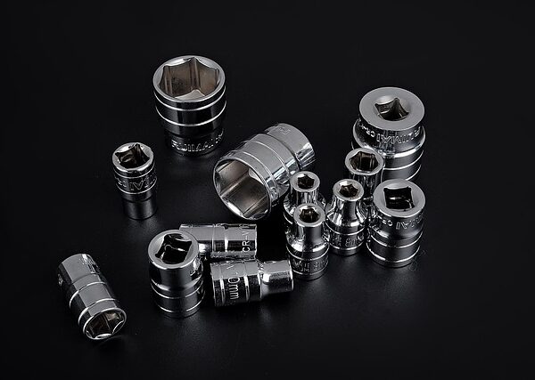 dent-removal-tools-640x480-69733519.jpeg