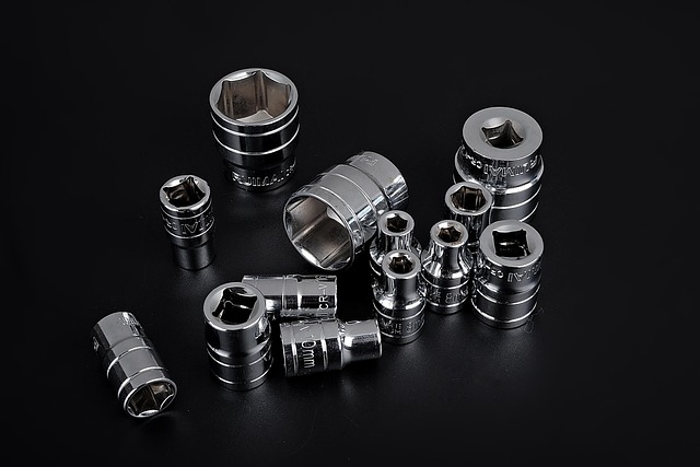 dent-removal-tools-640x480-69733519.jpeg