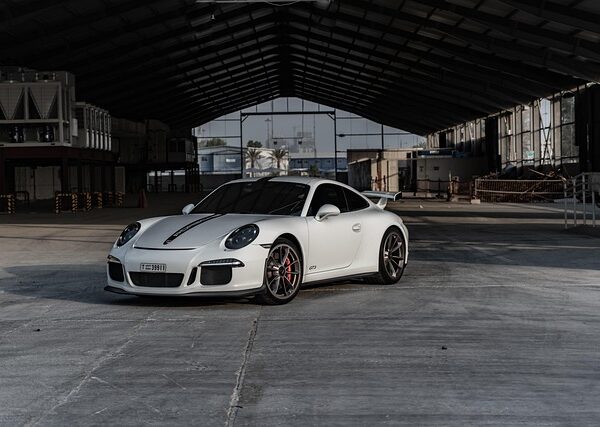 professional-auto-shop-640x480-62902747.jpeg