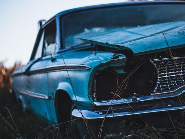 professional-auto-shop-640x480-79979276.jpeg