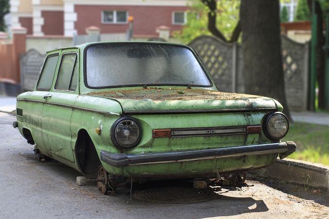 vehicle-repair-shop-640x480-57231020.jpeg