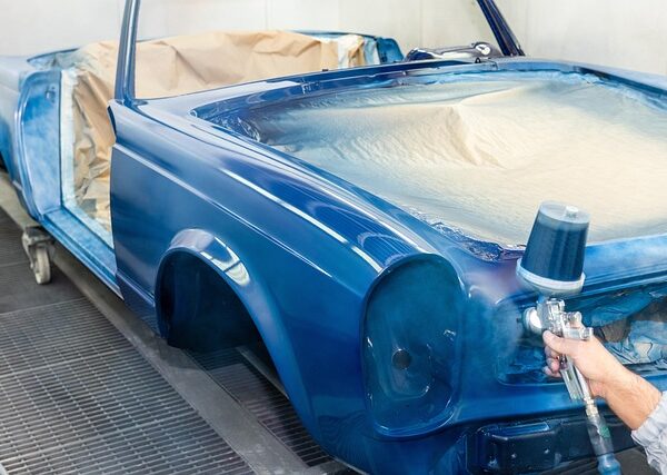 vehicle-repair-shop-640x480-59436805.jpeg