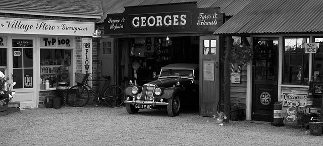vehicle-repair-shop-640x480-65235572.jpeg