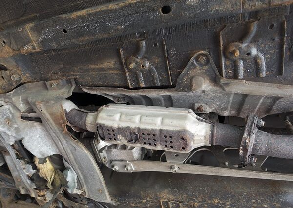 vehicle-repair-shop-640x480-71791894.jpeg