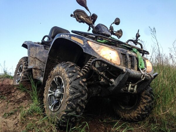 vehicle-restoration-process-640x480-14449144.jpeg
