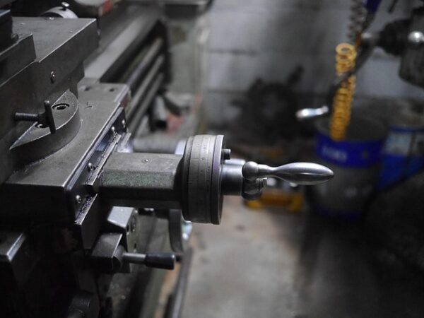 vehicle-restoration-process-640x480-20874293.jpeg