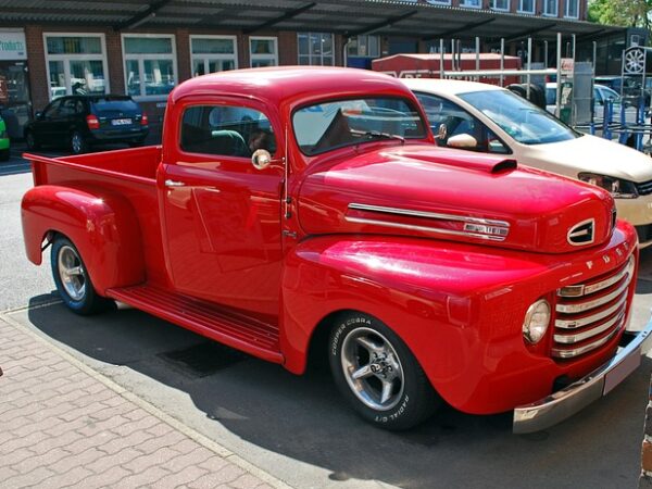 vehicle-restoration-process-640x480-25747119.jpeg