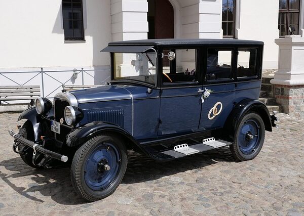 vehicle-restoration-process-640x480-50462497.jpeg