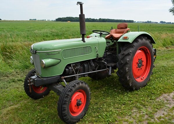 vehicle-restoration-process-640x480-60555264.jpeg