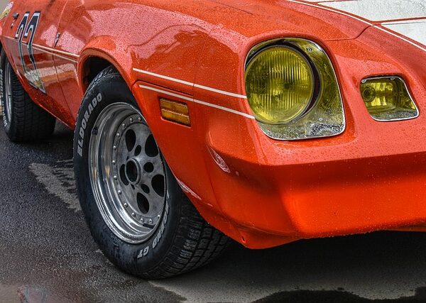 vehicle-restoration-process-640x480-680868.jpeg