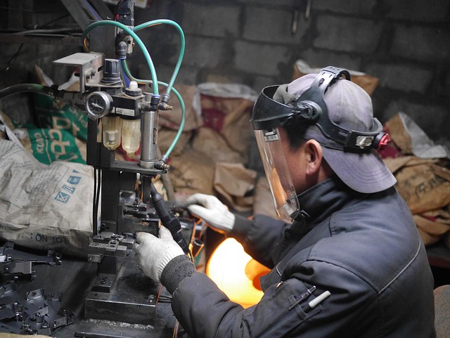 vehicle-restoration-process-640x480-73809298.jpeg