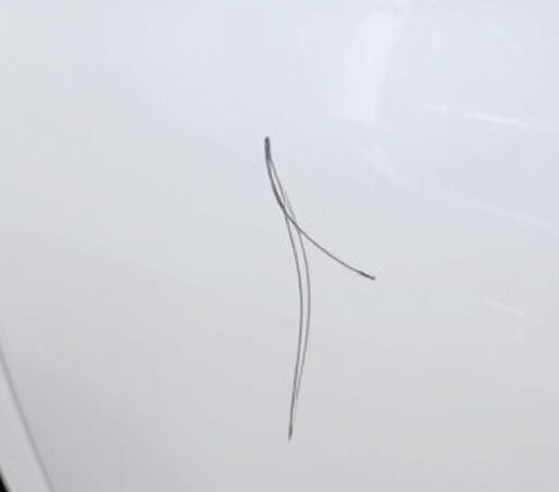car-scratch-repair-640x480-49757007.jpeg