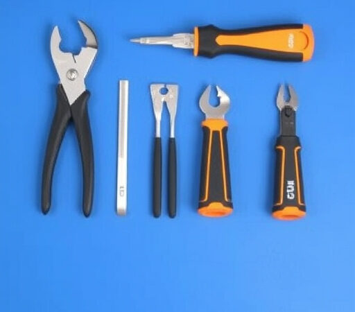 collision-repair-tools-640x480-31868904.jpeg