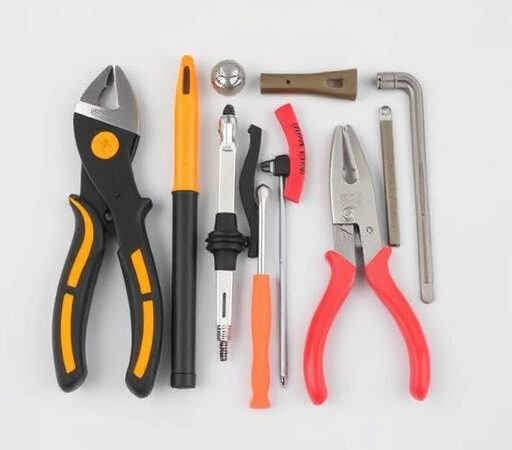 collision-repair-tools-640x480-89897708.jpeg