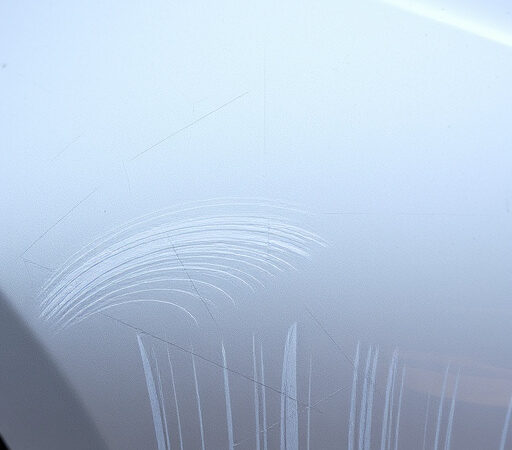 car-scratch-repair-640x480-86168811.jpeg
